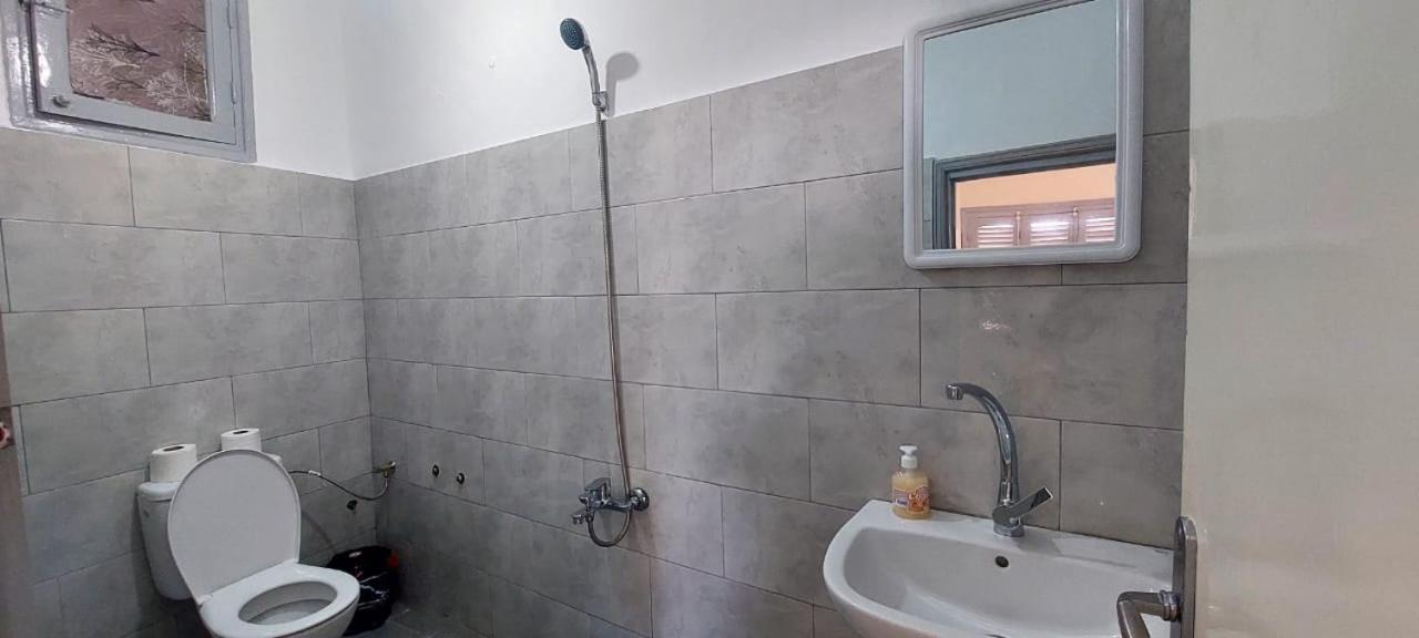 Breeze Apart - 2 Facade & Wifi Al Hoceima Exterior photo